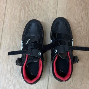Peloton Black and Red Cycling Shoes Size 40 or women’s 9